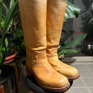 Frye Campus Boots in Banana, Women’s 9.5